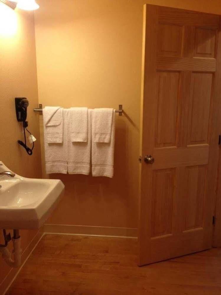 Orca Inn Suites Ferndale Εξωτερικό φωτογραφία